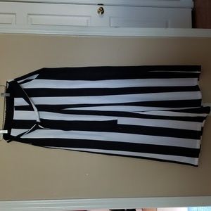 Trendy black&white wide legged casual pants. Size small